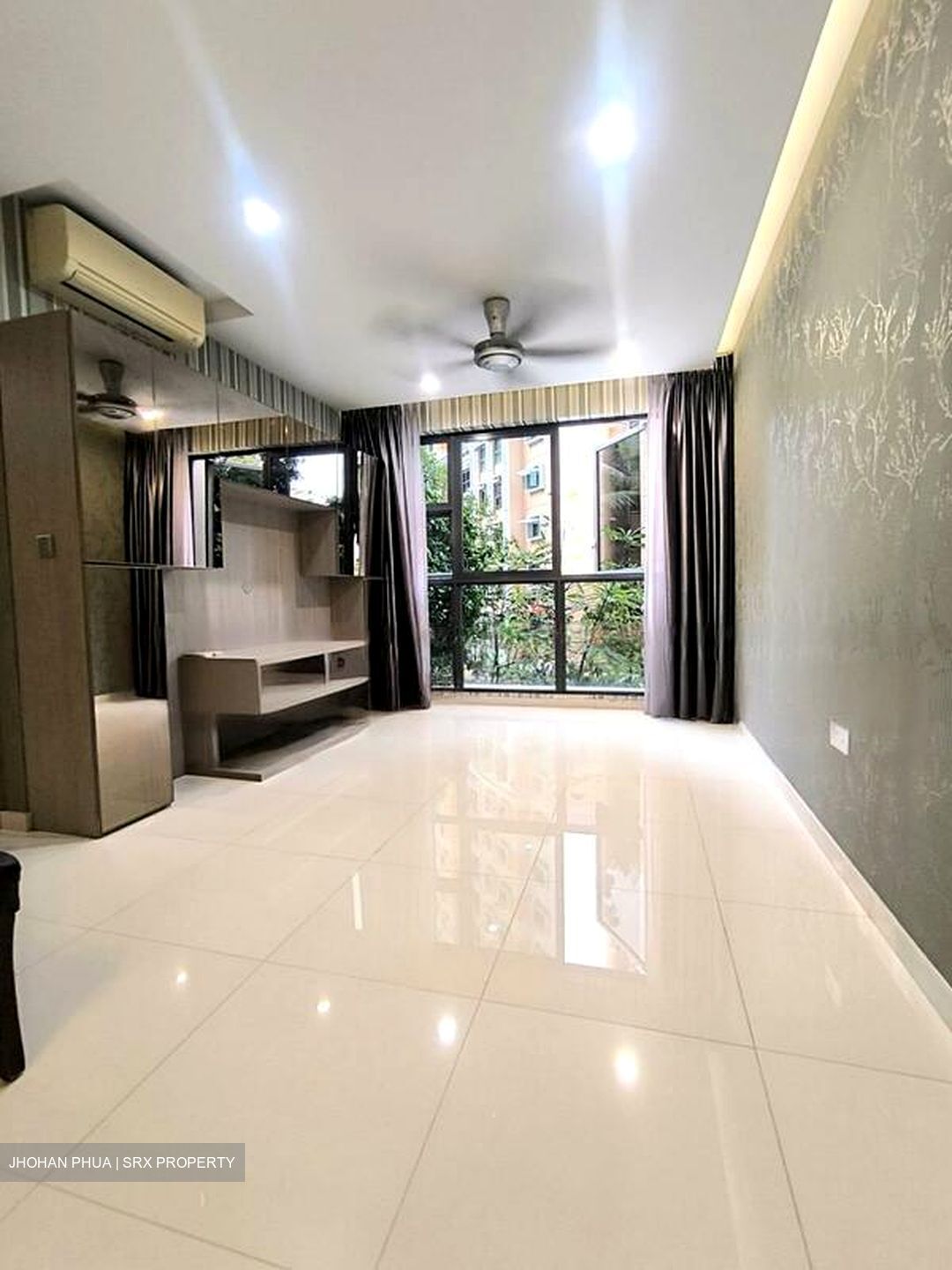 Prive (D19), Condominium #581115521